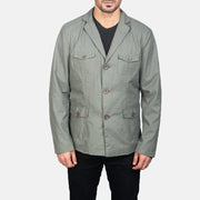 Vue détaillée of Notch &amp; Button Hardware on Kajetan Gris Safari Veste en Cuir pour Homme