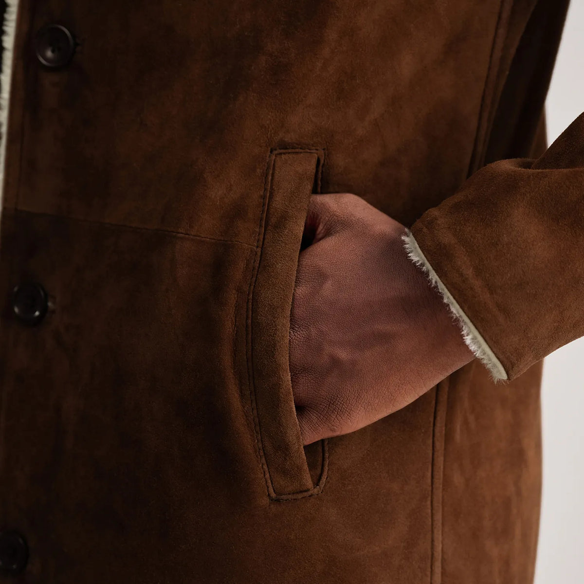 
Vue intérieure Showing Fully faux fur lined & Deux poches intérieures fonctionnelles