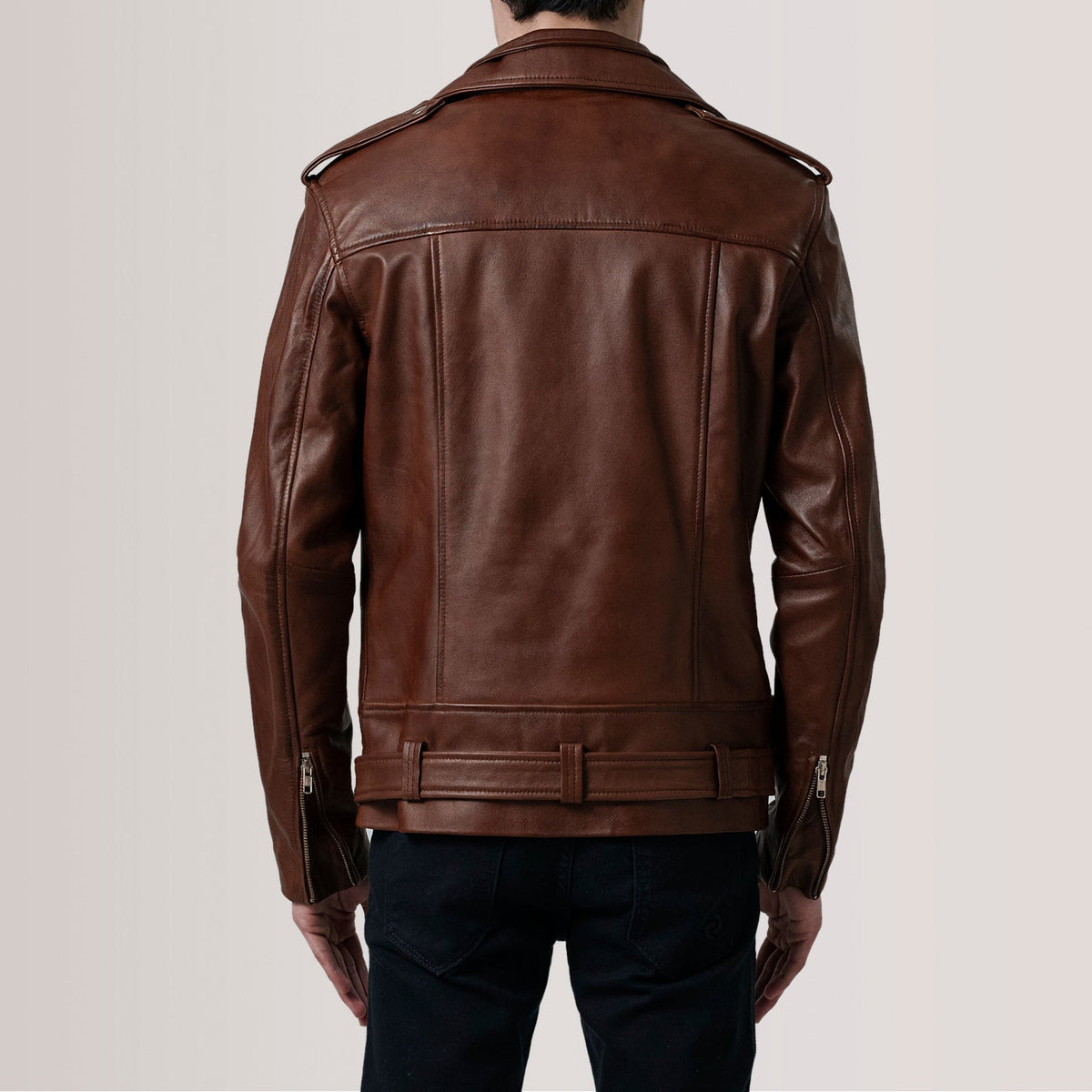 Vue détaillée of Notch &amp; Zipper &amp; Waist Straps Hardware on Kole Waxed Marron Leather Double Rider Veste en Cuir pour Homme