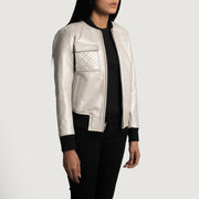 Women's Lana Silver Blouson Bomber en Cuir pour Femme - Vue de profil avec coupe de manche ergonomique