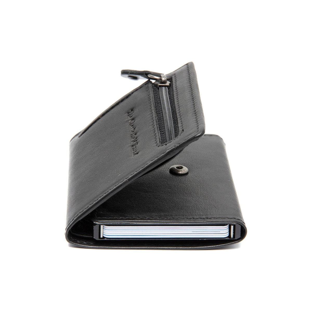 
Solid Antique Brass Hardware & Heavy-Duty Dual Zipper Detail on Gabriela Cuir Pleine Fleur Porte-cartes