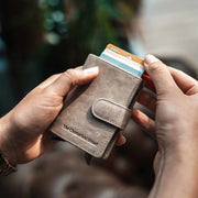 Prague Full-Grain Leather Card Holder pour Femme – Vue produit alternative 2