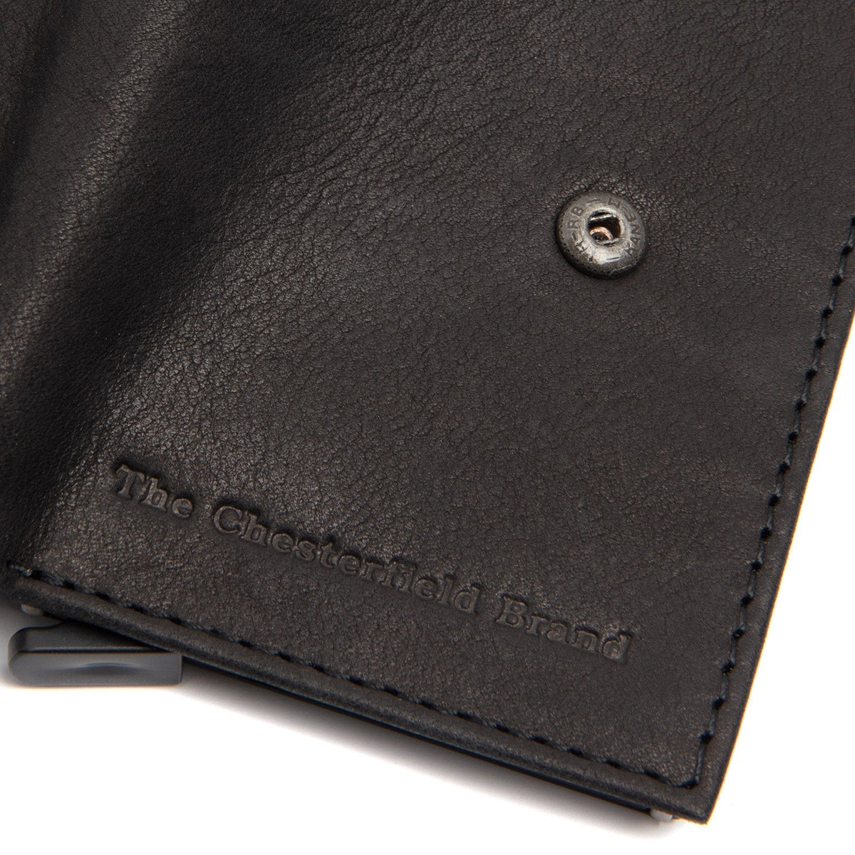
Solid Antique Brass Hardware & Heavy-Duty Dual Zipper Detail on Torola Cuir Pleine Fleur Porte-cartes