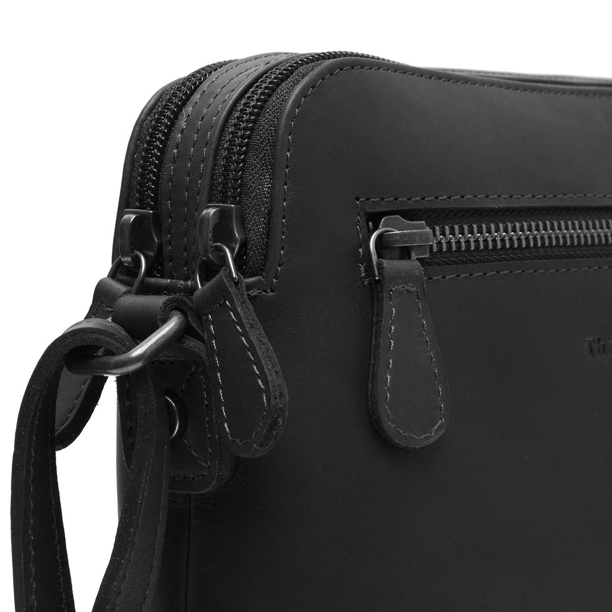 
Classic 100% Full-Grain leather Bag - Perspective arrière montrant les bretelles en cuir renforcées