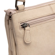 Vue intérieure Showing Dedicated Padded Laptop Sleeve &amp; Multi-Compartment Organization