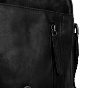 Solid Antique Brass Hardware &amp; Heavy-Duty Dual Zipper Detail on Remy Full-Grain Leather Crossbody Bag pour Homme