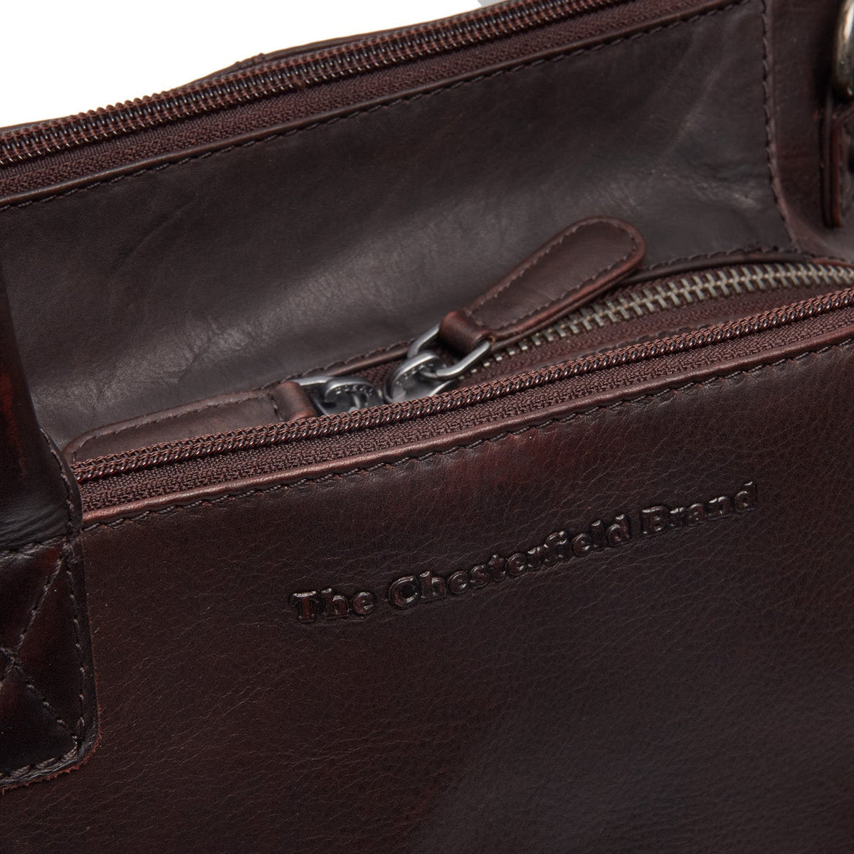Styled Fit Perspective of Solvin Full-Grain Leather Handbag pour Femme on Model - Natural Daylight Drape