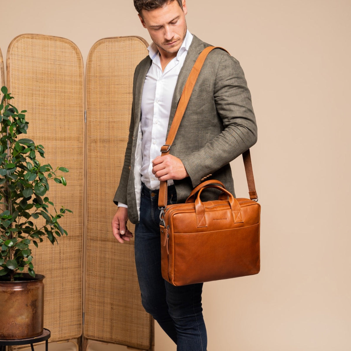 Frazer Full-Grain Leather Laptop Bag pour Femme – Vue produit alternative 3