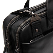 Solid Antique Brass Hardware &amp; Heavy-Duty Dual Zipper Detail on Iseo Full-Grain Leather Laptop Bag pour Homme