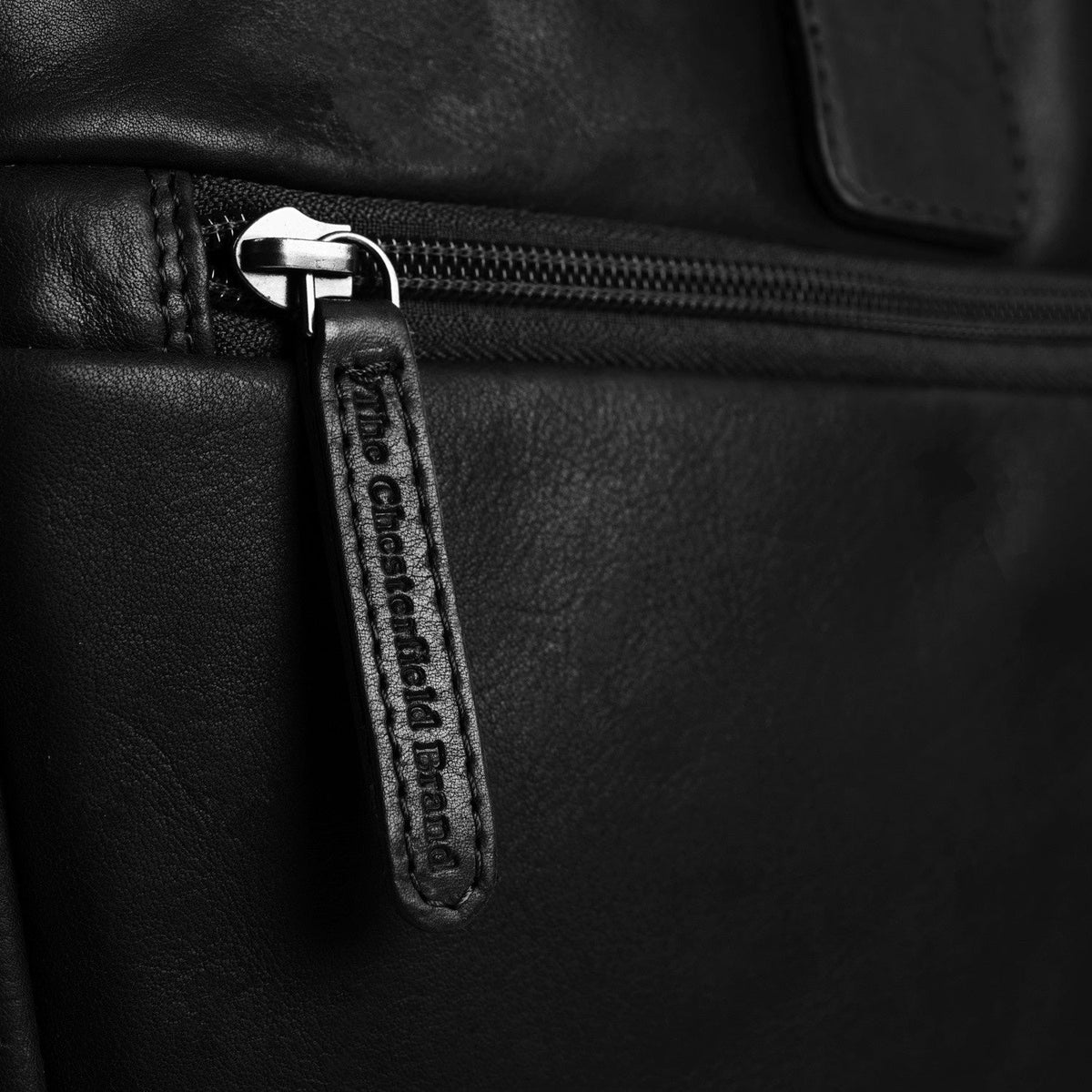 Vue intérieure Showing Dedicated Padded Laptop Sleeve &amp; Multi-Compartment Organization