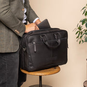 Seth Full-Grain Leather Laptop Bag pour Homme - Structured Side Profile Showing Gusset Depth &amp; Expansion Capacity