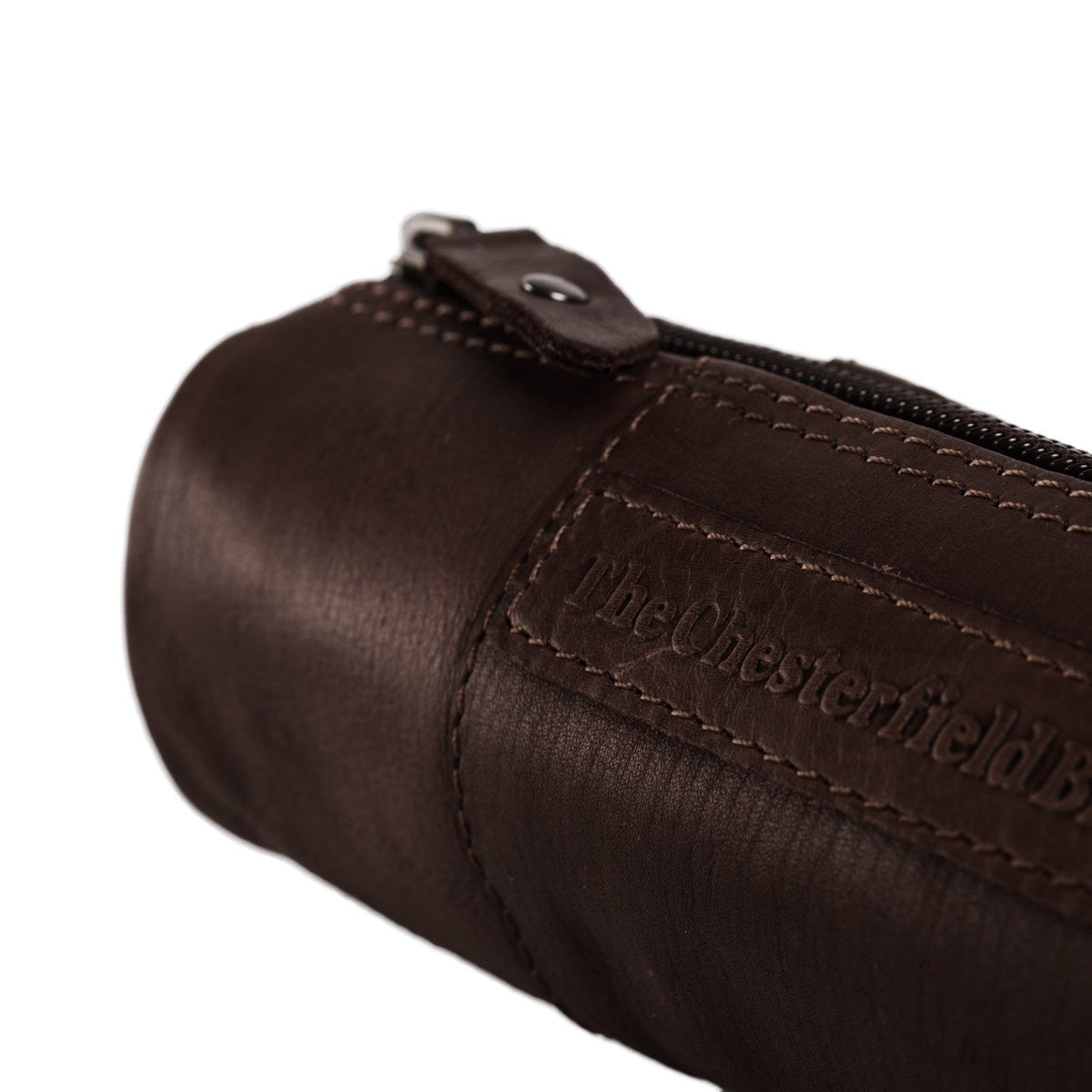 Styled Fit Perspective of Leather Pencil Case Lea pour Femme on Model - Natural Daylight Drape