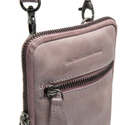 
Authentic 100% Full-Grain Leather Grain Texture & Heavy-Duty Seam Stitching Detail