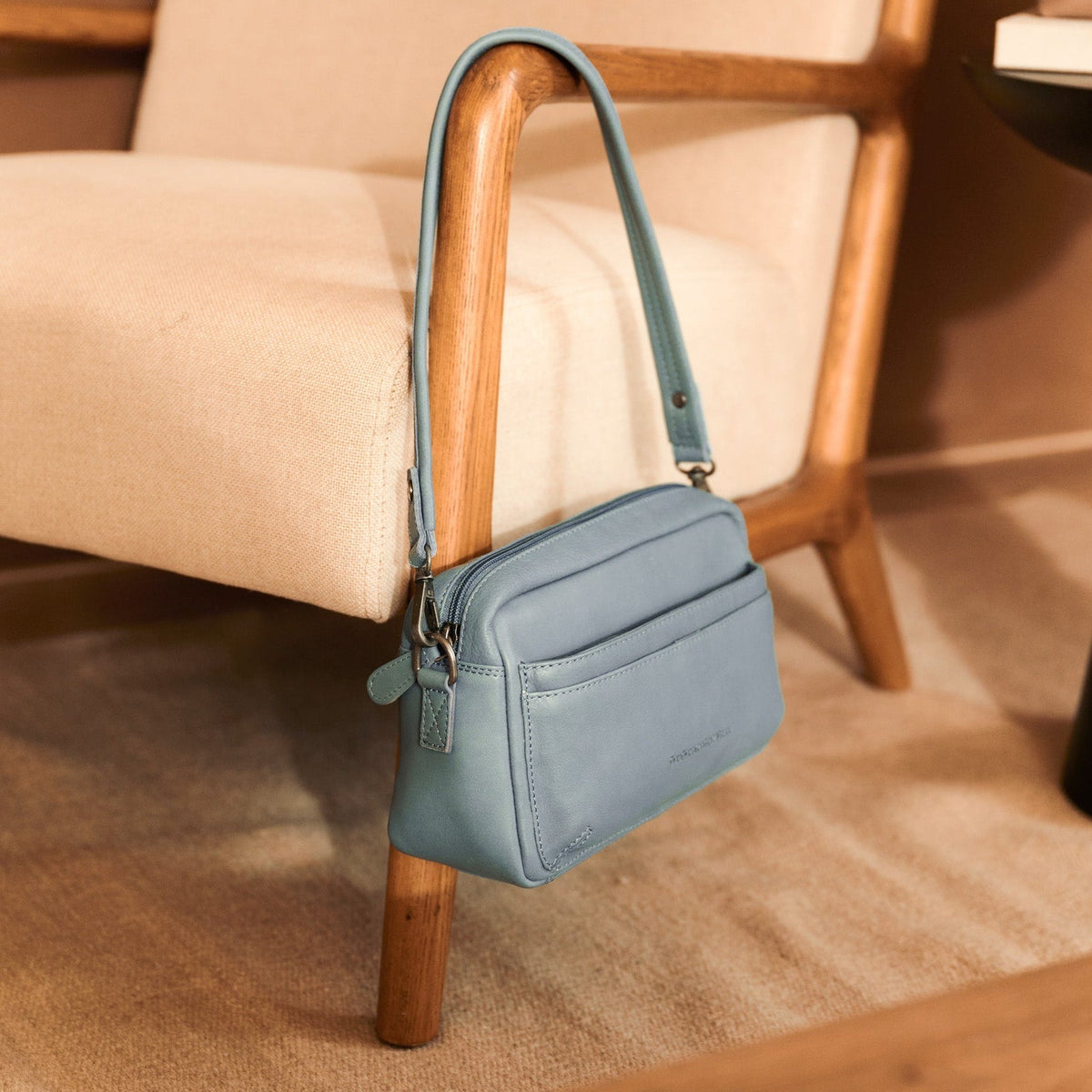 Liora Full-Grain Leather Shoulder Bag pour Femme – Vue produit alternative 2