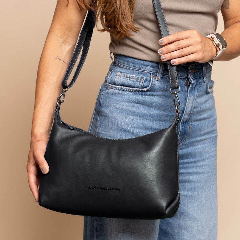 Skara Full-Grain Leather Shoulder Bag pour Femme