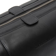 
Authentic 100% Full-Grain Leather Grain Texture & Heavy-Duty Seam Stitching Detail