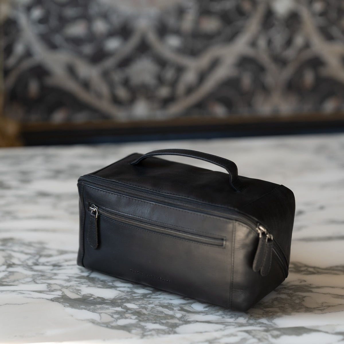 Classic 100% Full-Grain leather Goods - Vue de dos avec coupe ajustée aux épaules &amp; ourlet soigné