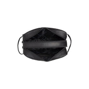 Tailored Rib Cuffs &amp; Hem Craftsmanship Construction Detail on Stefan Full-Grain Leather Toiletry Bag pour Femme