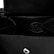 Solid Antique Brass Hardware &amp; Heavy-Duty Dual Zipper Detail on Harlem Full-Grain Portefeuille en Cuir pour Homme