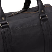 Solid Antique Brass Hardware &amp; Heavy-Duty Dual Zipper Detail on Perth Full-Grain Leather Weekender Bag pour Femme