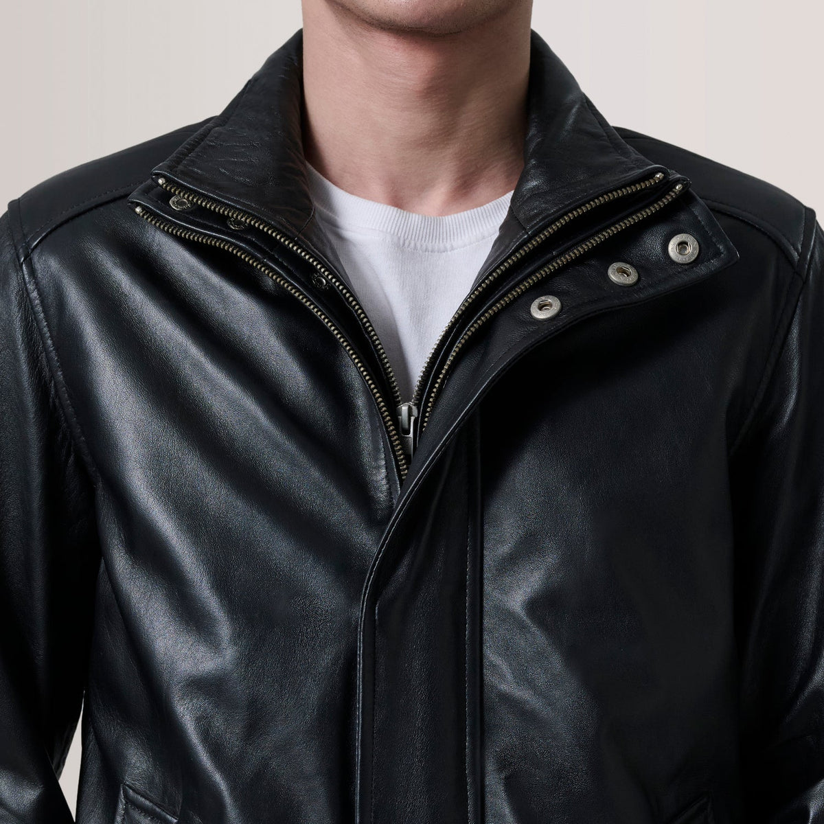 Vue intérieure Showing Quilted Polyester Lining &amp; Deux poches intérieures