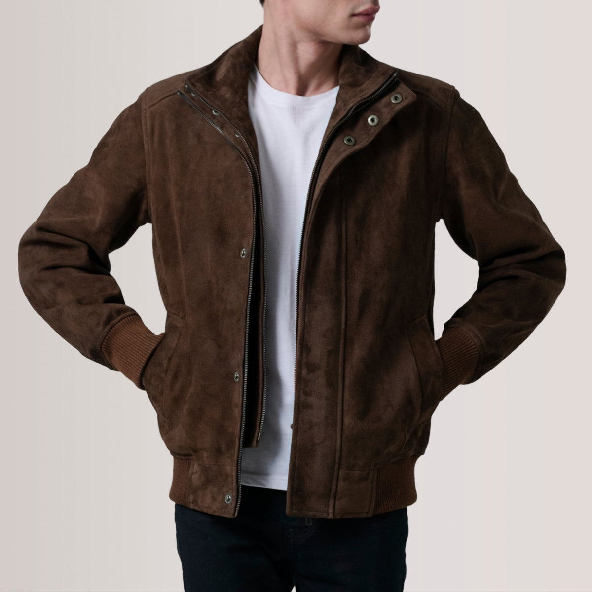 Tailored Rib Cuffs &amp; Hem Craftsmanship Construction Detail on Lester Marron Suede Blouson Bomber en Cuir pour Homme For Men