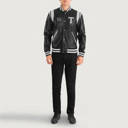 Liberte Texas Noir Leather Varsity Veste en Cuir pour Homme - Vue de profil avec coupe de manche ergonomique