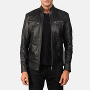 
Mack Noir Veste Motard en Cuir pour Homme in Black Goatskin Leather - Vue de face & silhouette ajustée | Acheter en ligne