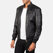 Black Sheepskin Leather Bomber Jacket - Vue de dos avec coupe ajustée aux épaules &amp; ourlet soigné