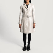Vue détaillée of Notch &amp; Button Hardware on Women's Moonlight Silver Trench-Manteau en Cuir en Cuir pour Femme