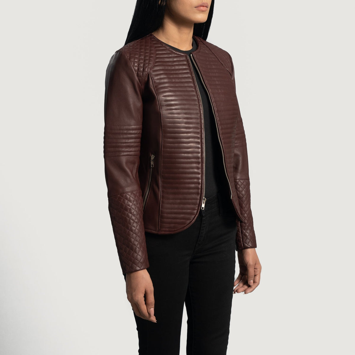Maroon Sheepskin Leather Biker Jacket - Vue de dos avec coupe ajustée aux épaules &amp; ourlet soigné