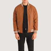 Pascal Camel Marron Leather Varsity Veste en Cuir pour Homme in Tan Brown Sheepskin Leather - Vue de face &amp; silhouette ajustée | Acheter en ligne