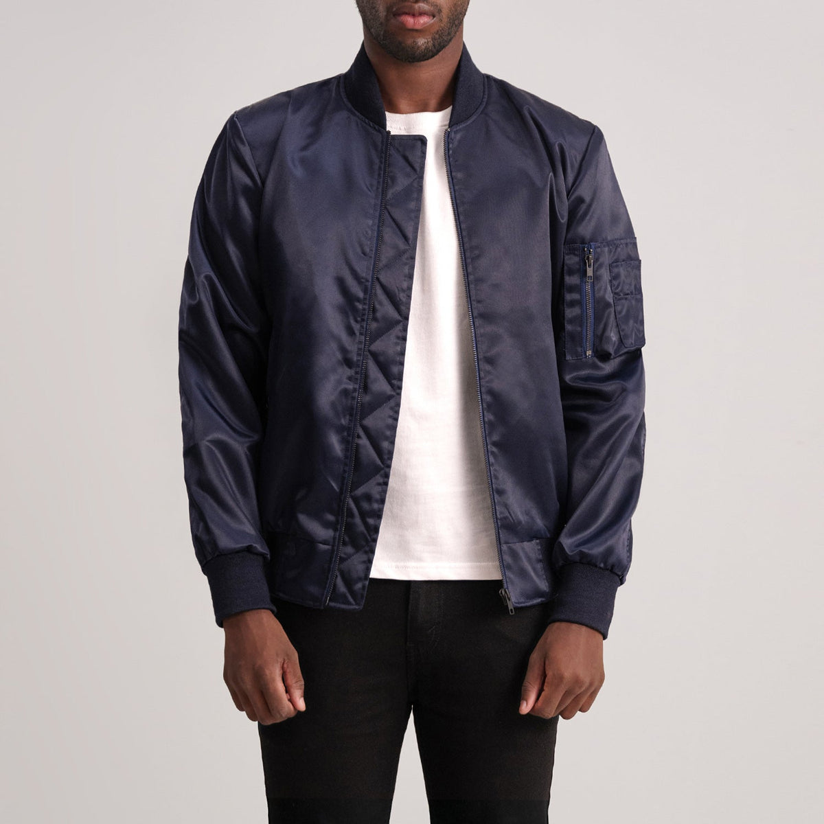 Quinton MA-1 Bleu Blouson Bomber en Cuir pour Homme - Vue de profil avec coupe de manche ergonomique