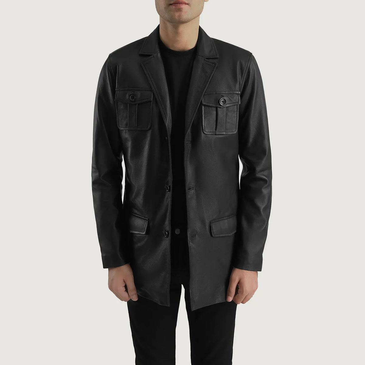 
Ray Cutler Black Leather Blazer in Black Sheepskin Leather - Vue de face & silhouette ajustée | Acheter en ligne