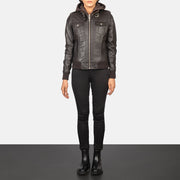 
Roslyn Brown Hooded Leather Bomber Jacket - Vue de profil mettant en valeur la coupe de manche ergonomique