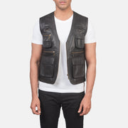 
Safari Marron Gilet en Cuir pour Homme in Brown Sheepskin Leather - Vue de face & silhouette ajustée | Acheter en ligne
