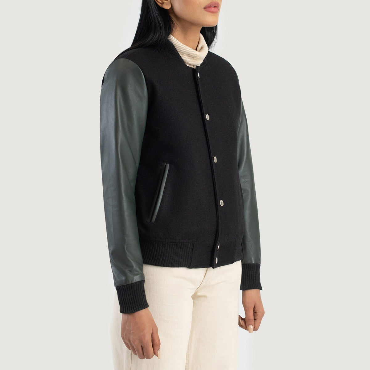 Green Sheepskin Leather Bomber Jacket - Vue de dos avec coupe ajustée aux épaules &amp; ourlet soigné