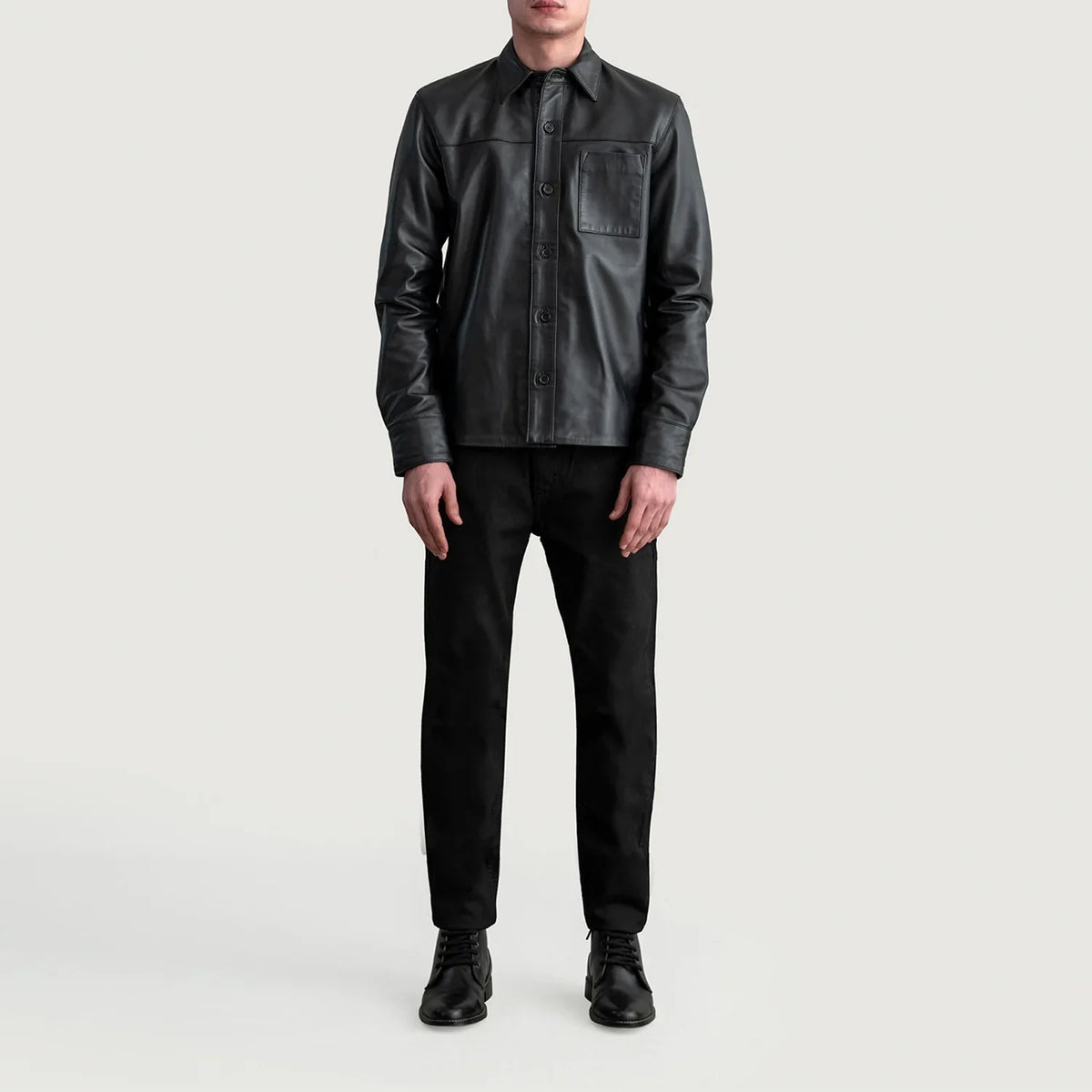
Vue détaillée of Shirt & Buttons Hardware on Scout Noir Leather Shirt pour Homme