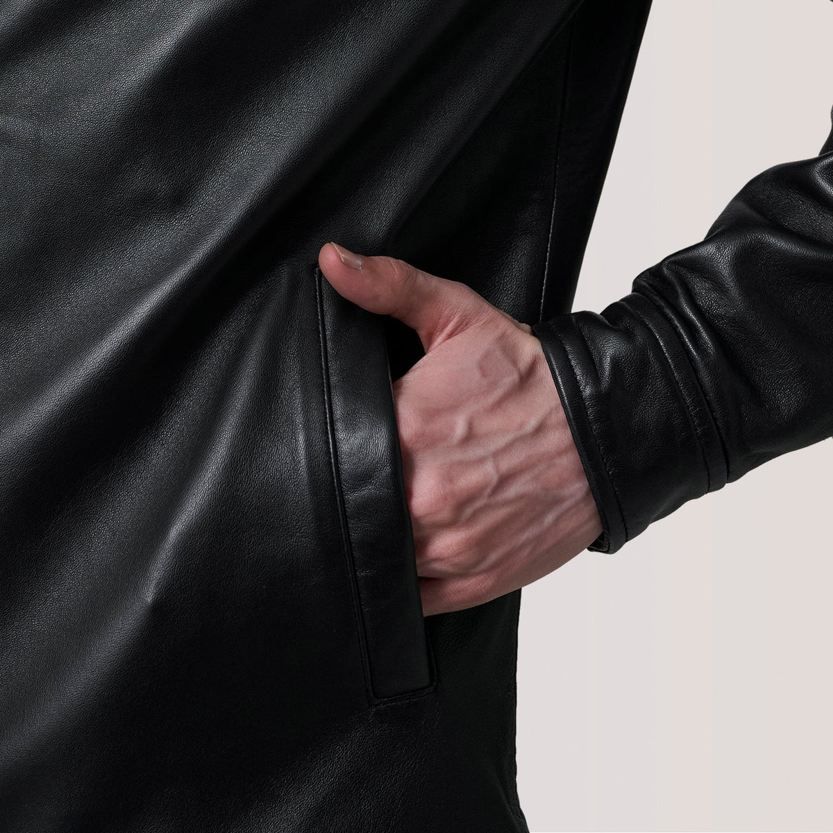 Vue intérieure Showing Quilted Polyester Lining &amp; Deux poches intérieures fonctionnelles