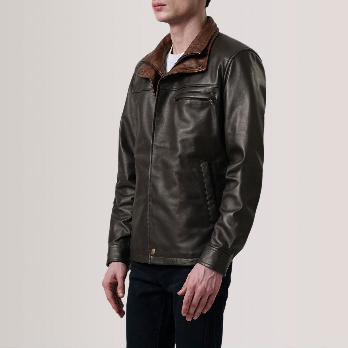
Sean Marron Leather Classic Veste en Cuir pour Homme For Men - Vue de profil mettant en valeur la coupe de manche ergonomique