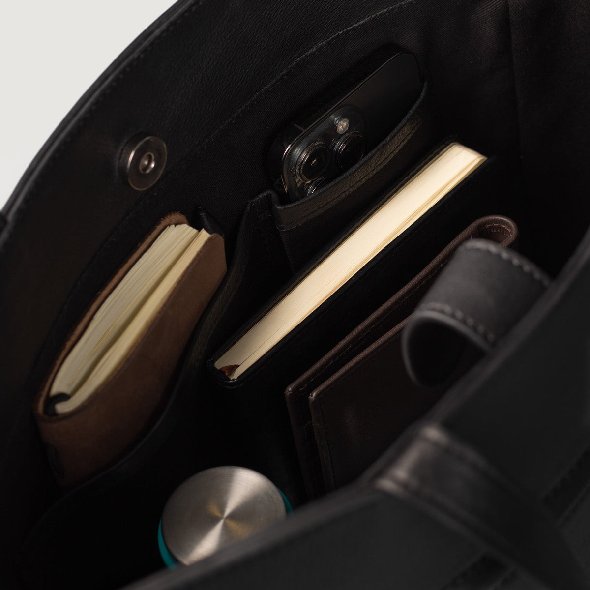 
The Poet Sac cabas en cuir – alternate product view 8