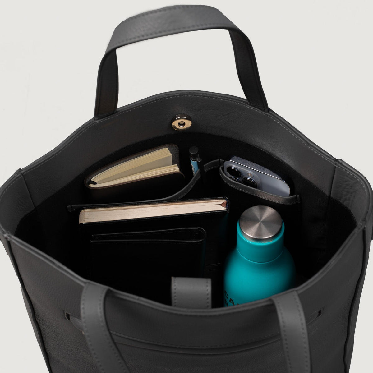 
The Poet Sac cabas en cuir – alternate product view 8