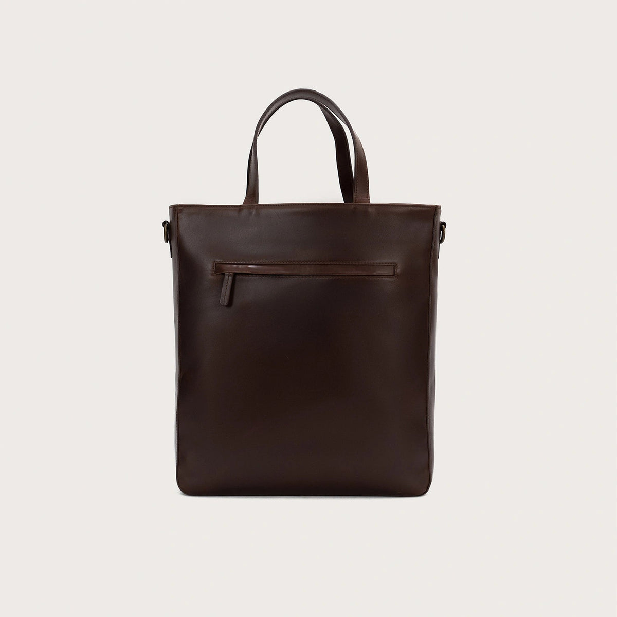 
Vintage Brown Full-Grain leather Bag - Perspective arrière montrant les bretelles en cuir renforcées