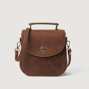 
The Sandra Vintage Camel Leather Saddle Bag For Women in Tan Full Grain Naturally Milled Cowhide Leather. - Full Exterior Vue de face & silhouette ajustée | Acheter en ligne
