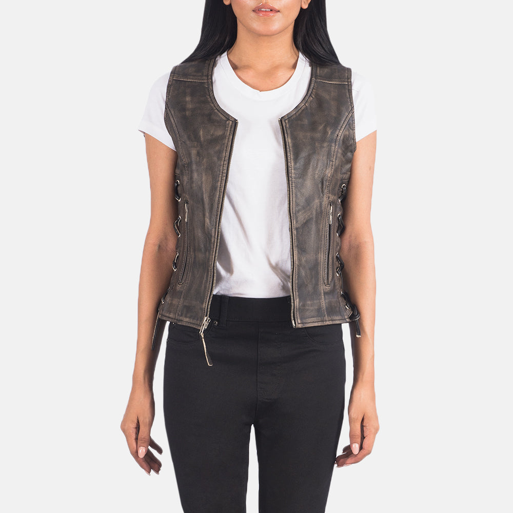 
Vanda Marron Vieilli Leather Biker Vest pour Femme - Vue de face & silhouette ajustée | Acheter en ligne