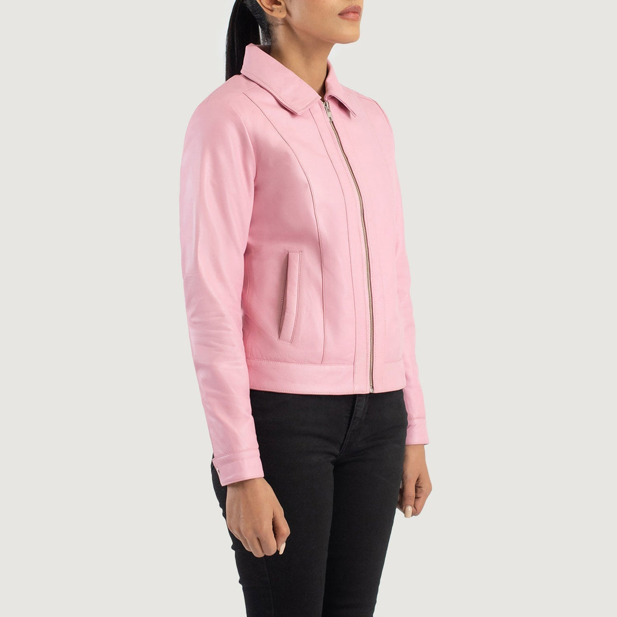Pink Sheepskin Leather Biker Jacket - Vue de dos avec coupe ajustée aux épaules &amp; ourlet soigné