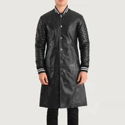 Vue détaillée of Varsity collar &amp; Snap Button button Hardware on Wilde Noir Leather Varsity Manteau en Cuir pour Homme