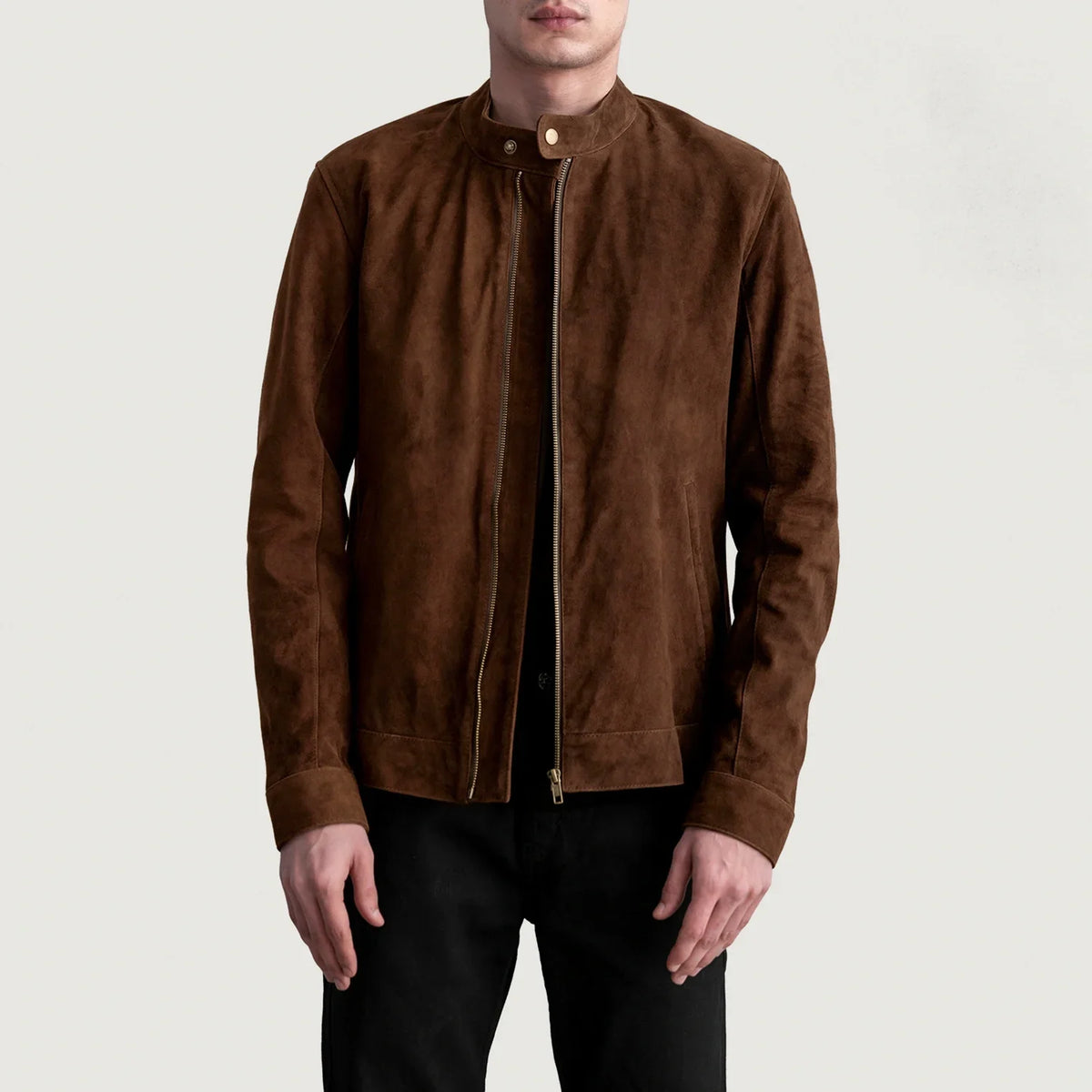 Zen Marron Suede Veste Motard en Cuir pour Homme in Brown Goatskin Suede - Vue de face &amp; silhouette ajustée | Acheter en ligne