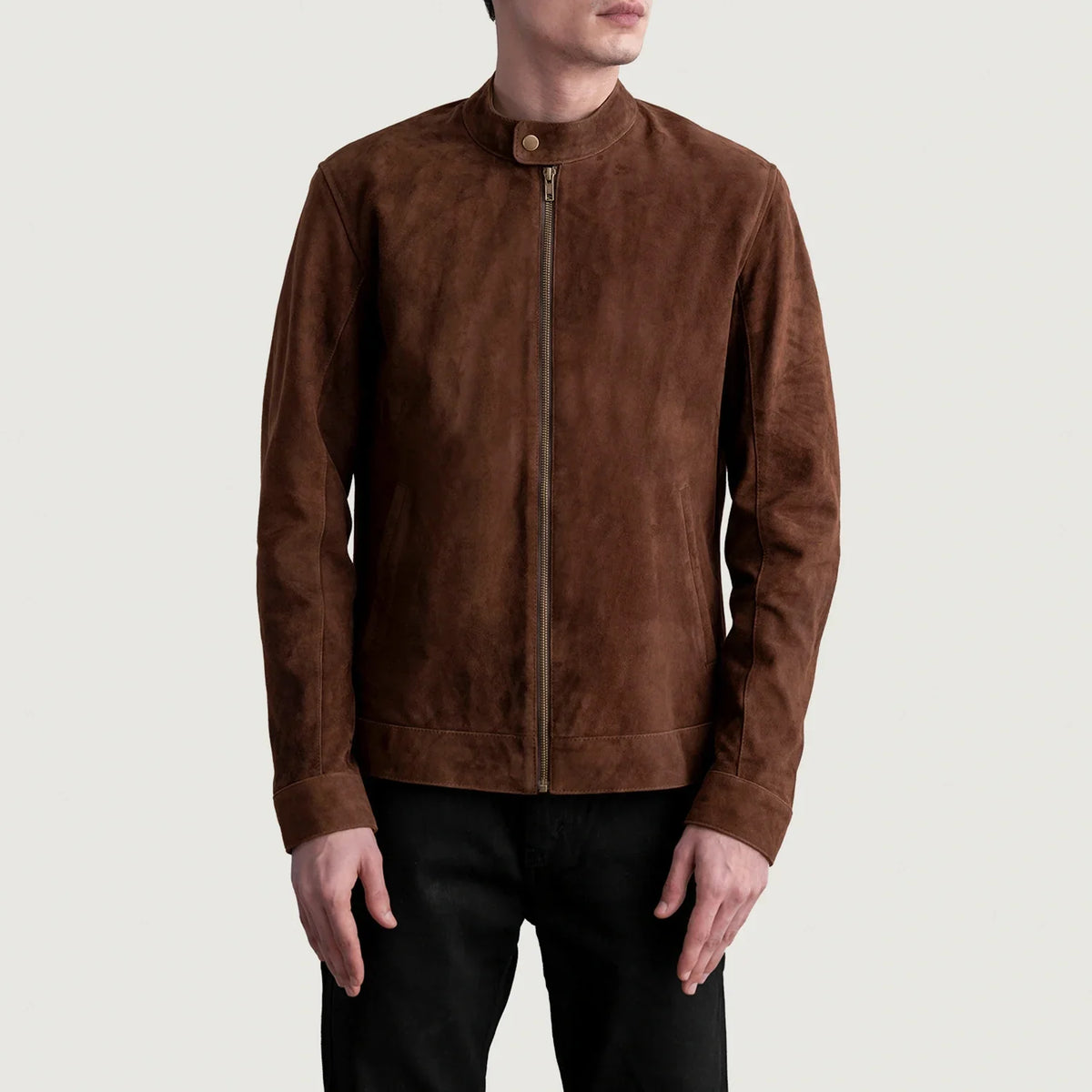 Zen Marron Suede Veste Motard en Cuir pour Homme - Vue de profil avec coupe de manche ergonomique